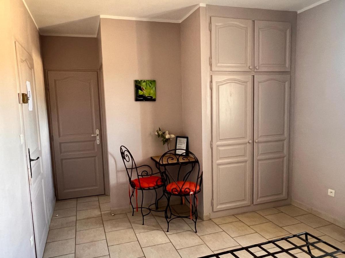 Mas De L'Estiou Apartment มงโตซ์ ภายนอก รูปภาพ