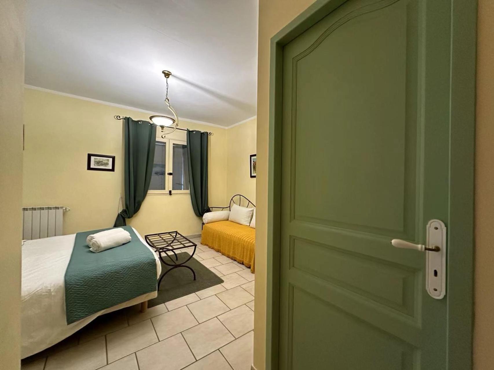 Mas De L'Estiou Apartment มงโตซ์ ภายนอก รูปภาพ