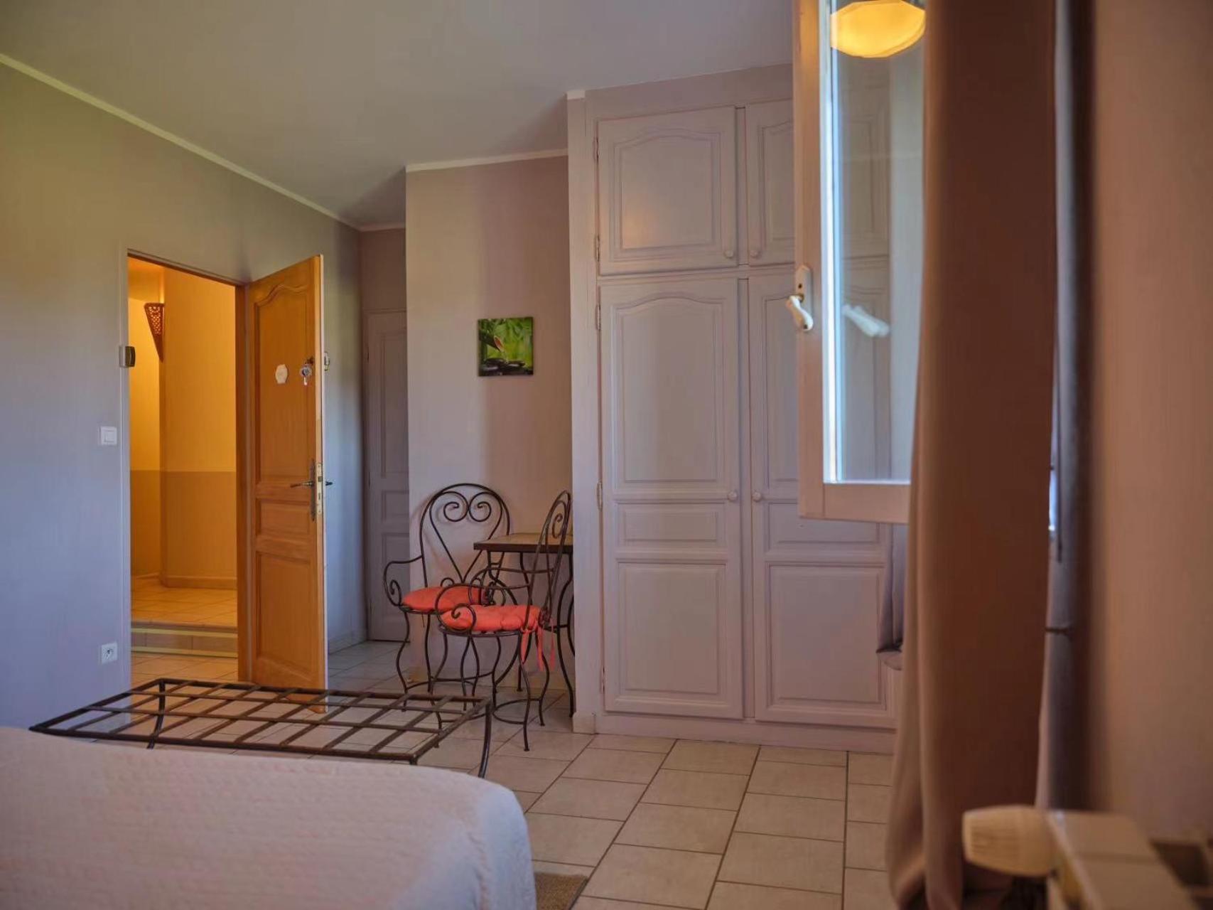 Mas De L'Estiou Apartment มงโตซ์ ภายนอก รูปภาพ